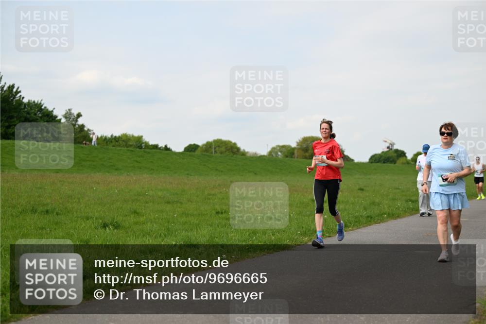 10.05.2026 - 8. Wedeler Halbmarathon Dr. Thomas Lammeyer http://msf.ph/oto/9696665 10.05.2026 11:25:58 Laufen  meine-sportfotos.de
