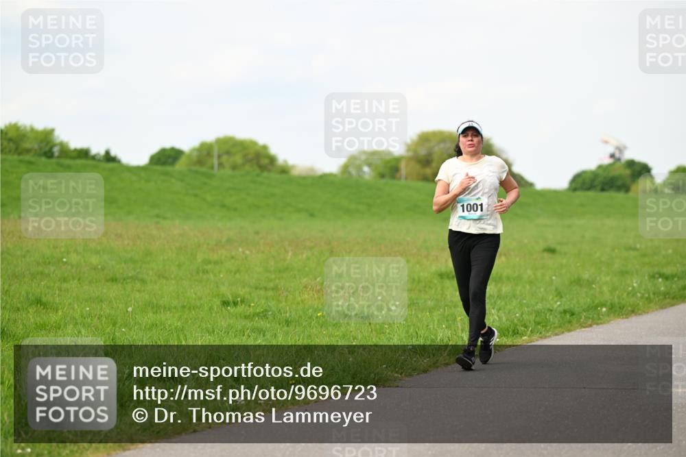 10.05.2026 - 8. Wedeler Halbmarathon Dr. Thomas Lammeyer http://msf.ph/oto/9696723 10.05.2026 11:26:13 Laufen 1001 meine-sportfotos.de