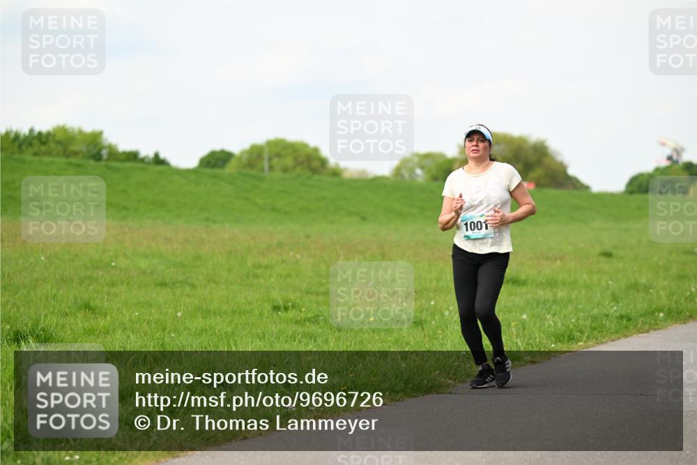10.05.2026 - 8. Wedeler Halbmarathon Dr. Thomas Lammeyer http://msf.ph/oto/9696726 10.05.2026 11:26:13 Laufen 1001 meine-sportfotos.de