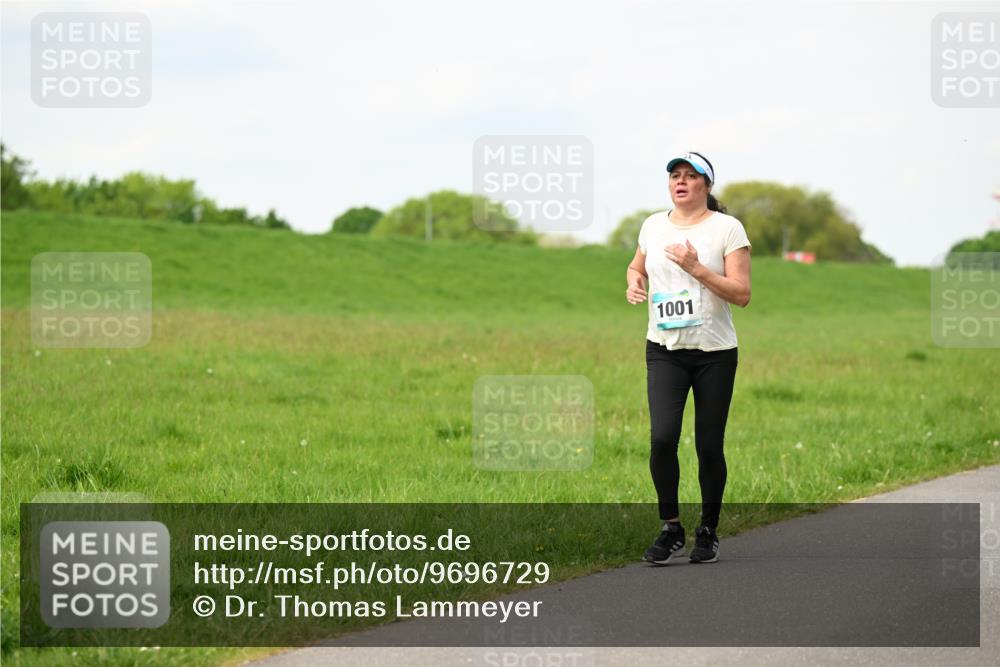 10.05.2026 - 8. Wedeler Halbmarathon Dr. Thomas Lammeyer http://msf.ph/oto/9696729 10.05.2026 11:26:14 Laufen 1001 meine-sportfotos.de