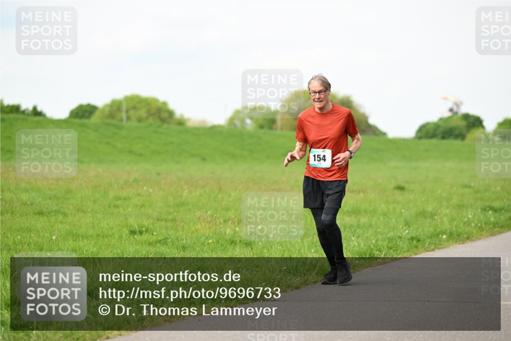 10.05.2026 - 8. Wedeler Halbmarathon Dr. Thomas Lammeyer http://msf.ph/oto/9696733 10.05.2026 11:26:17 Laufen 154 meine-sportfotos.de