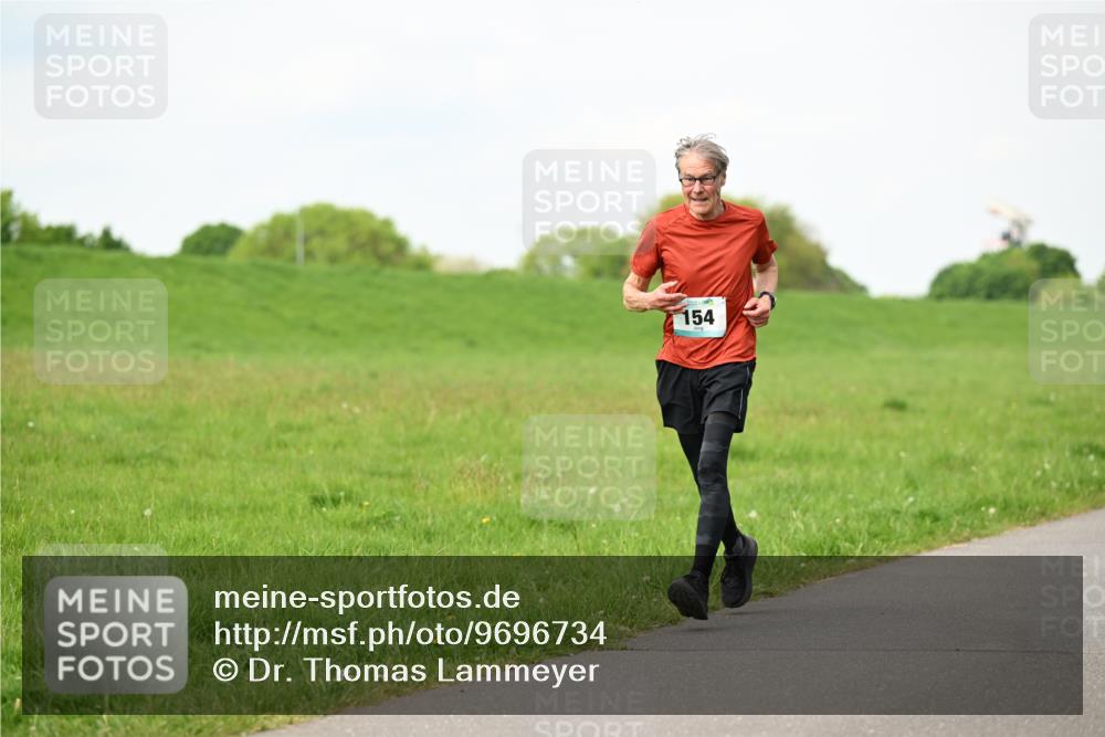 10.05.2026 - 8. Wedeler Halbmarathon Dr. Thomas Lammeyer http://msf.ph/oto/9696734 10.05.2026 11:26:17 Laufen 154 meine-sportfotos.de