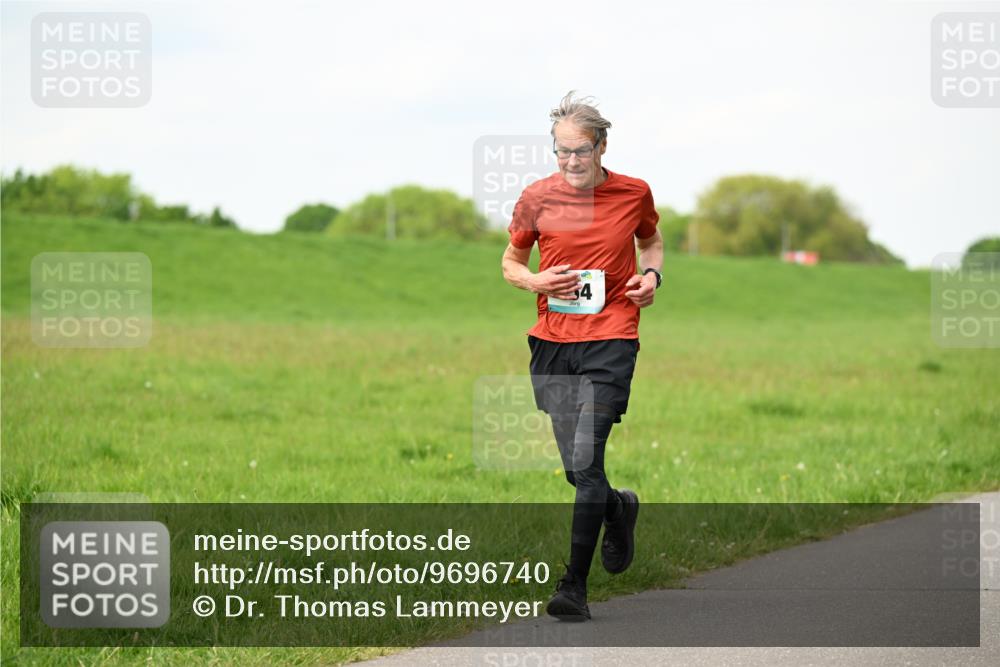 10.05.2026 - 8. Wedeler Halbmarathon Dr. Thomas Lammeyer http://msf.ph/oto/9696740 10.05.2026 11:26:18 Laufen  meine-sportfotos.de