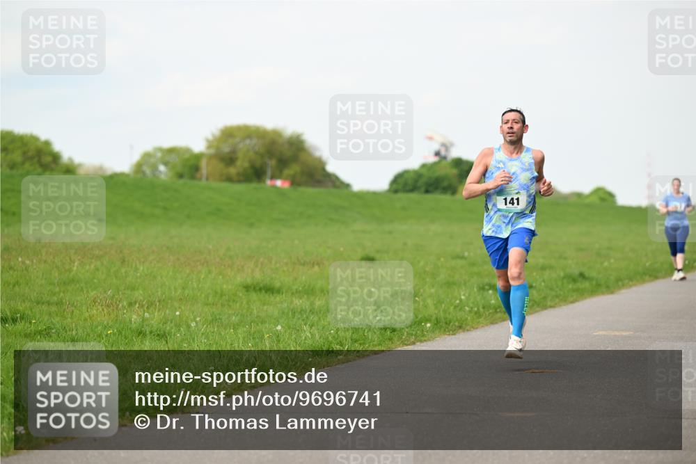 10.05.2026 - 8. Wedeler Halbmarathon Dr. Thomas Lammeyer http://msf.ph/oto/9696741 10.05.2026 11:26:21 Laufen 141 meine-sportfotos.de