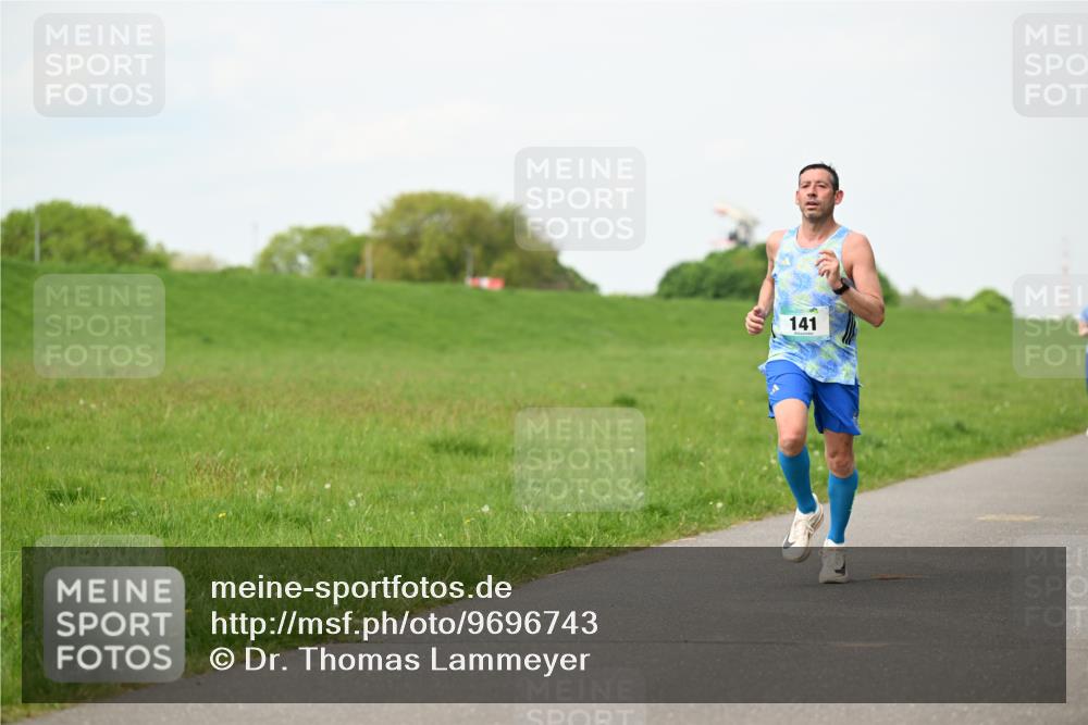 10.05.2026 - 8. Wedeler Halbmarathon Dr. Thomas Lammeyer http://msf.ph/oto/9696743 10.05.2026 11:26:21 Laufen 141 meine-sportfotos.de