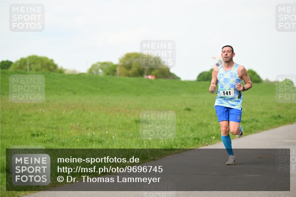 10.05.2026 - 8. Wedeler Halbmarathon Dr. Thomas Lammeyer http://msf.ph/oto/9696745 10.05.2026 11:26:21 Laufen 141 meine-sportfotos.de