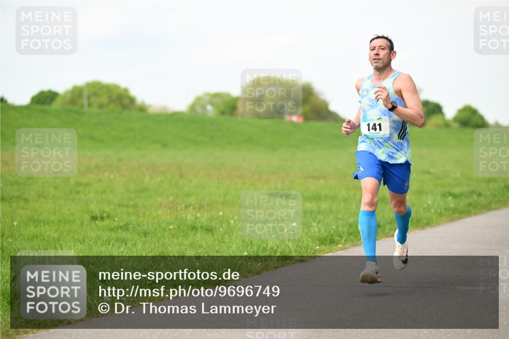 10.05.2026 - 8. Wedeler Halbmarathon Dr. Thomas Lammeyer http://msf.ph/oto/9696749 10.05.2026 11:26:22 Laufen 141 meine-sportfotos.de