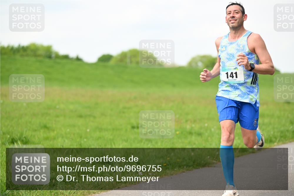 10.05.2026 - 8. Wedeler Halbmarathon Dr. Thomas Lammeyer http://msf.ph/oto/9696755 10.05.2026 11:26:22 Laufen 141 meine-sportfotos.de