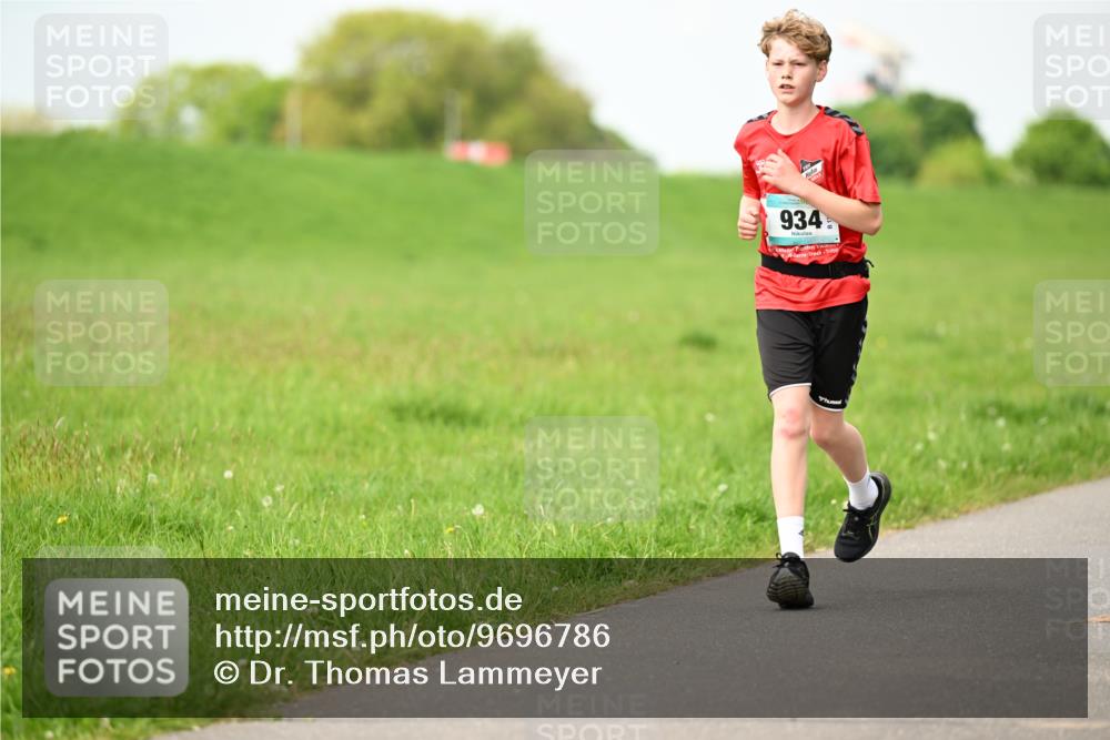10.05.2026 - 8. Wedeler Halbmarathon Dr. Thomas Lammeyer http://msf.ph/oto/9696786 10.05.2026 11:26:37 Laufen 934 meine-sportfotos.de
