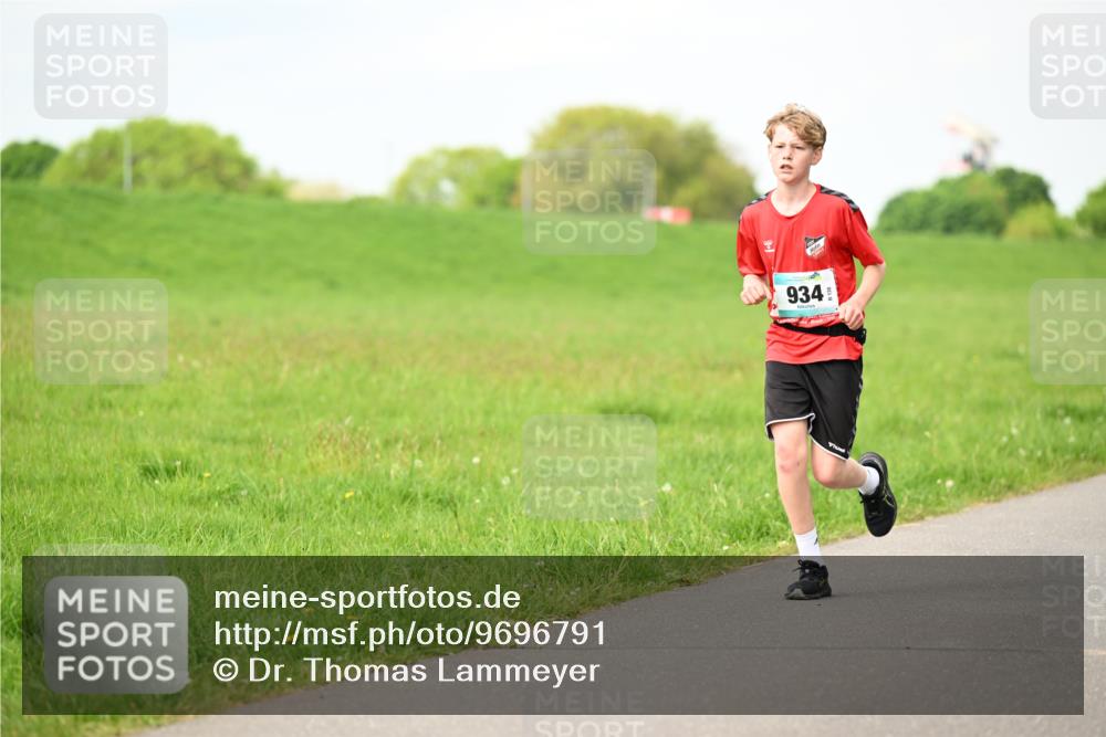 10.05.2026 - 8. Wedeler Halbmarathon Dr. Thomas Lammeyer http://msf.ph/oto/9696791 10.05.2026 11:26:38 Laufen 934 meine-sportfotos.de