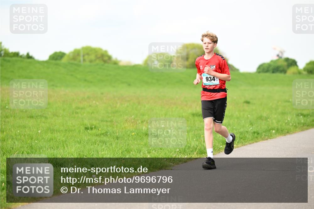 10.05.2026 - 8. Wedeler Halbmarathon Dr. Thomas Lammeyer http://msf.ph/oto/9696796 10.05.2026 11:26:39 Laufen 934 meine-sportfotos.de