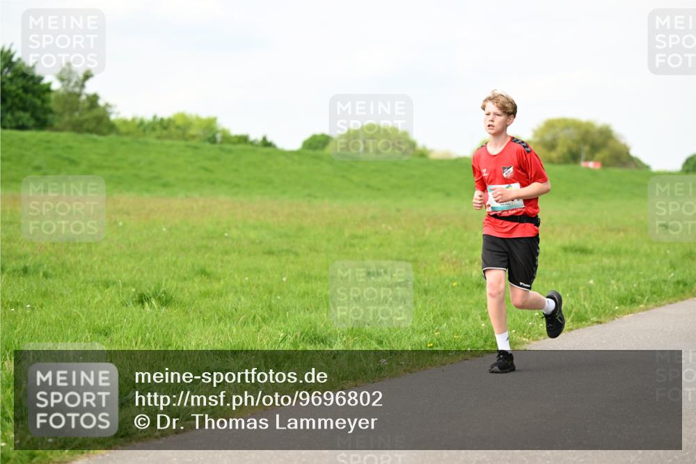 10.05.2026 - 8. Wedeler Halbmarathon Dr. Thomas Lammeyer http://msf.ph/oto/9696802 10.05.2026 11:26:40 Laufen  meine-sportfotos.de