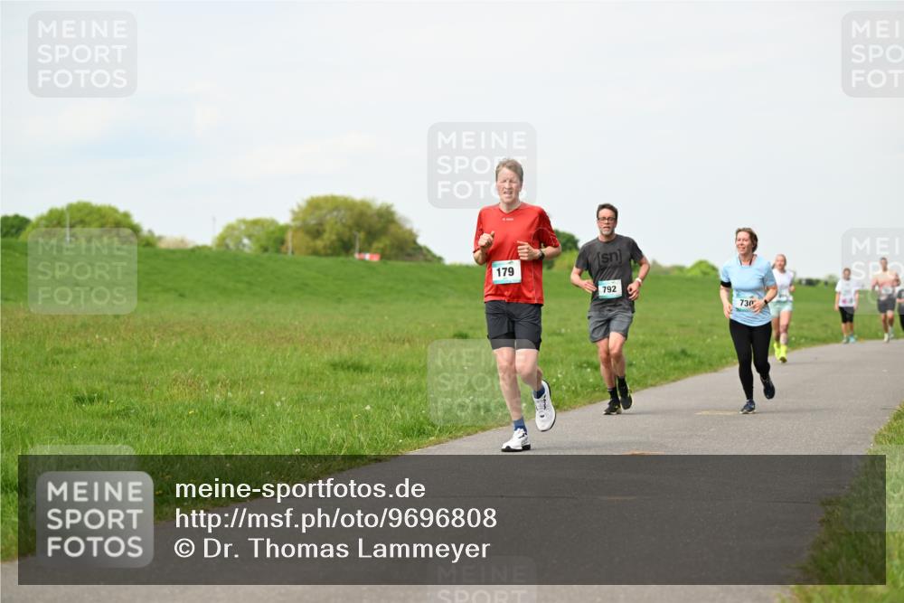 10.05.2026 - 8. Wedeler Halbmarathon Dr. Thomas Lammeyer http://msf.ph/oto/9696808 10.05.2026 11:26:46 Laufen 179, 792, 730 meine-sportfotos.de