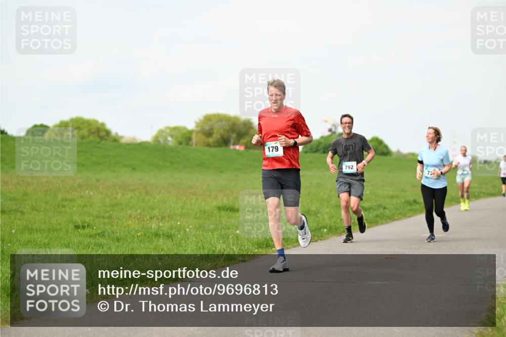10.05.2026 - 8. Wedeler Halbmarathon Dr. Thomas Lammeyer http://msf.ph/oto/9696813 10.05.2026 11:26:47 Laufen 179, 792 meine-sportfotos.de