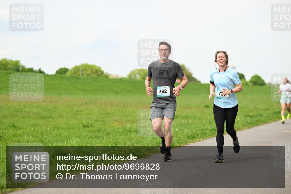 10.05.2026 - 8. Wedeler Halbmarathon Dr. Thomas Lammeyer http://msf.ph/oto/9696828 10.05.2026 11:26:49 Laufen 792, 720 meine-sportfotos.de