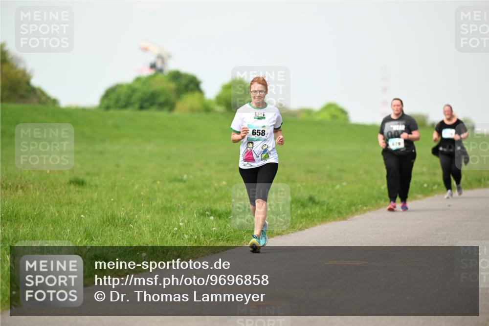 10.05.2026 - 8. Wedeler Halbmarathon Dr. Thomas Lammeyer http://msf.ph/oto/9696858 10.05.2026 11:27:01 Laufen 658 meine-sportfotos.de