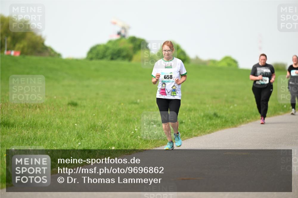 10.05.2026 - 8. Wedeler Halbmarathon Dr. Thomas Lammeyer http://msf.ph/oto/9696862 10.05.2026 11:27:02 Laufen 658 meine-sportfotos.de