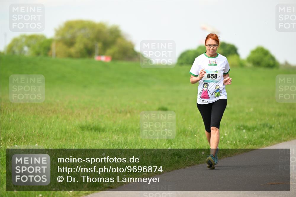 10.05.2026 - 8. Wedeler Halbmarathon Dr. Thomas Lammeyer http://msf.ph/oto/9696874 10.05.2026 11:27:03 Laufen 658 meine-sportfotos.de