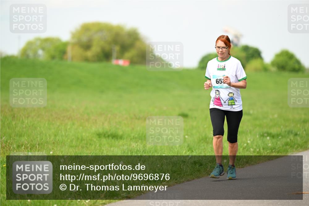 10.05.2026 - 8. Wedeler Halbmarathon Dr. Thomas Lammeyer http://msf.ph/oto/9696876 10.05.2026 11:27:03 Laufen  meine-sportfotos.de