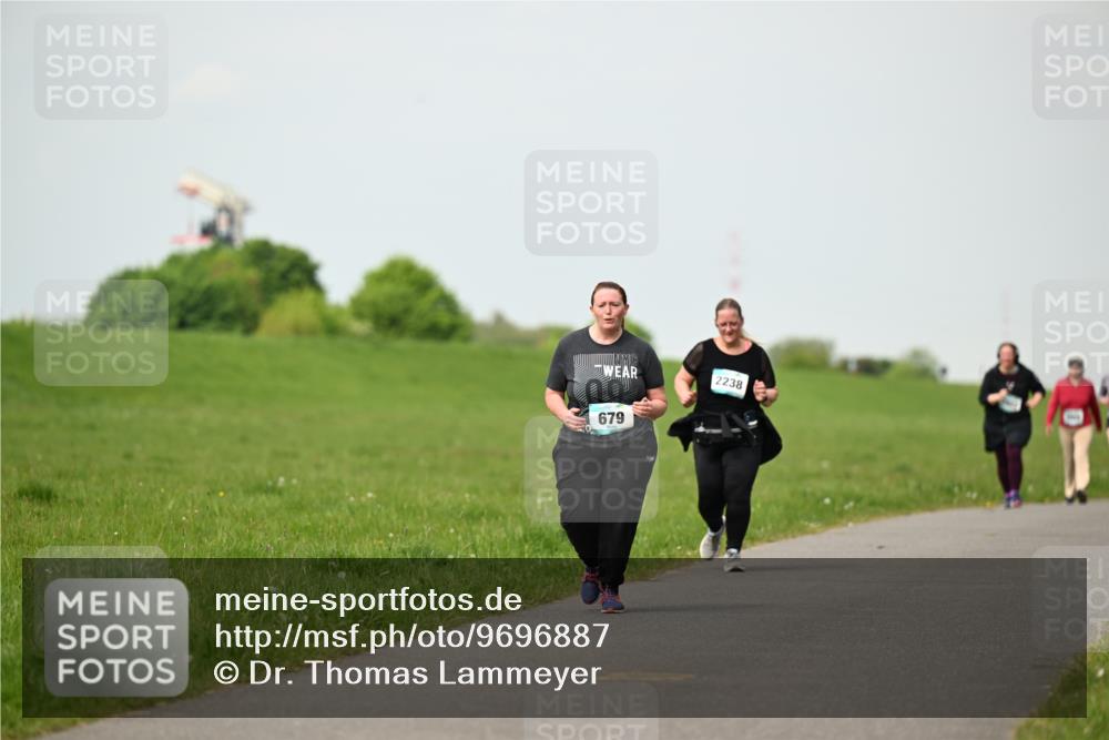 10.05.2026 - 8. Wedeler Halbmarathon Dr. Thomas Lammeyer http://msf.ph/oto/9696887 10.05.2026 11:27:06 Laufen 2238, 679 meine-sportfotos.de