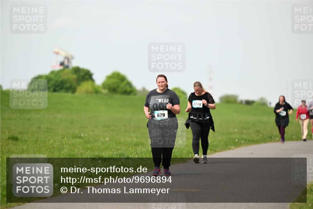 10.05.2026 - 8. Wedeler Halbmarathon Dr. Thomas Lammeyer http://msf.ph/oto/9696894 10.05.2026 11:27:07 Laufen 2238, 679 meine-sportfotos.de