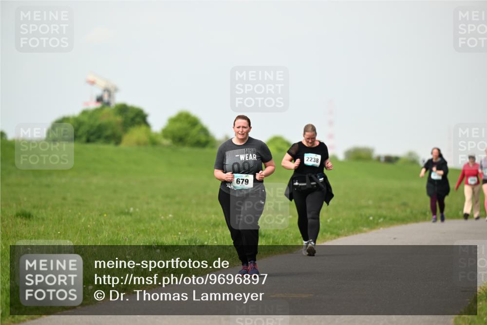 10.05.2026 - 8. Wedeler Halbmarathon Dr. Thomas Lammeyer http://msf.ph/oto/9696897 10.05.2026 11:27:07 Laufen 679, 2238 meine-sportfotos.de