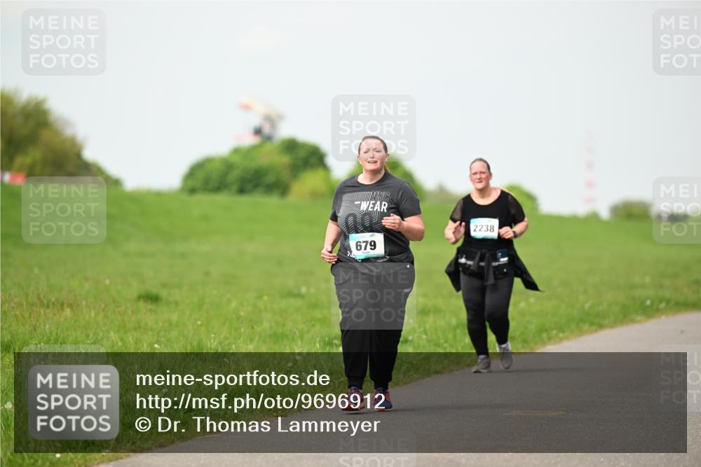10.05.2026 - 8. Wedeler Halbmarathon Dr. Thomas Lammeyer http://msf.ph/oto/9696912 10.05.2026 11:27:09 Laufen 679, 2238 meine-sportfotos.de