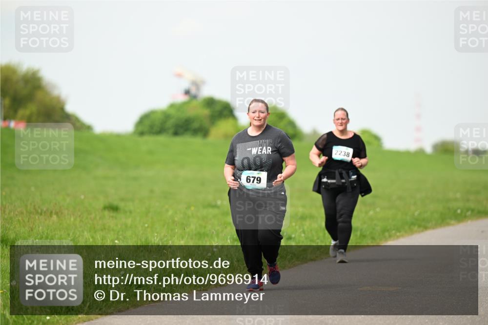 10.05.2026 - 8. Wedeler Halbmarathon Dr. Thomas Lammeyer http://msf.ph/oto/9696914 10.05.2026 11:27:09 Laufen 679, 2238 meine-sportfotos.de