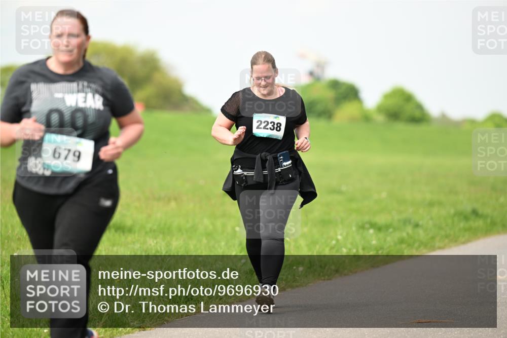 10.05.2026 - 8. Wedeler Halbmarathon Dr. Thomas Lammeyer http://msf.ph/oto/9696930 10.05.2026 11:27:14 Laufen 885, 679, 2238 meine-sportfotos.de