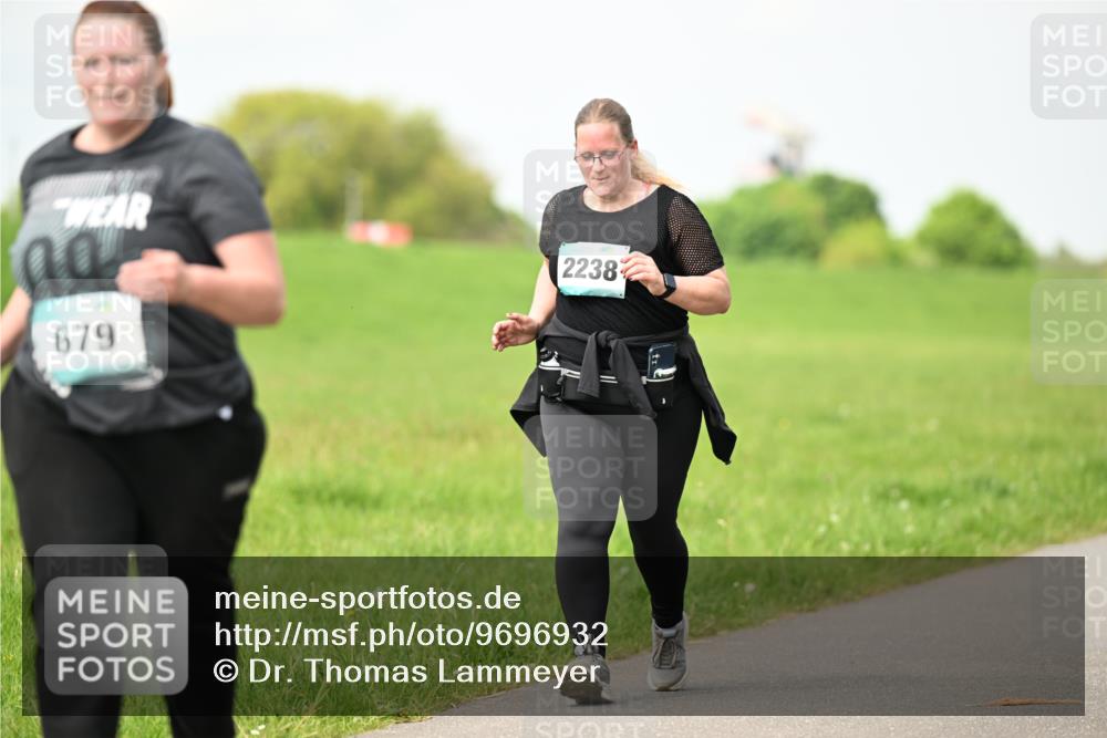 10.05.2026 - 8. Wedeler Halbmarathon Dr. Thomas Lammeyer http://msf.ph/oto/9696932 10.05.2026 11:27:15 Laufen 2238, 679 meine-sportfotos.de