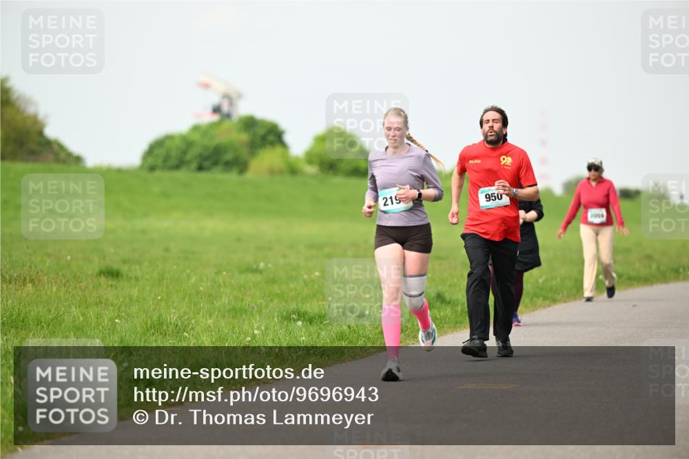 10.05.2026 - 8. Wedeler Halbmarathon Dr. Thomas Lammeyer http://msf.ph/oto/9696943 10.05.2026 11:27:20 Laufen 215, 950 meine-sportfotos.de