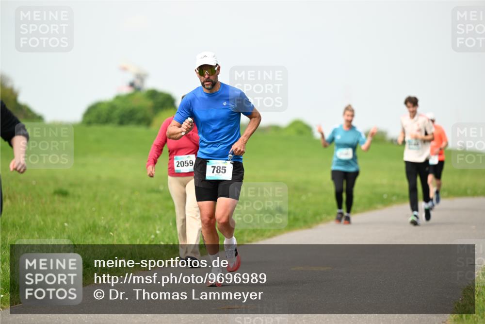 10.05.2026 - 8. Wedeler Halbmarathon Dr. Thomas Lammeyer http://msf.ph/oto/9696989 10.05.2026 11:27:31 Laufen 2059, 785 meine-sportfotos.de