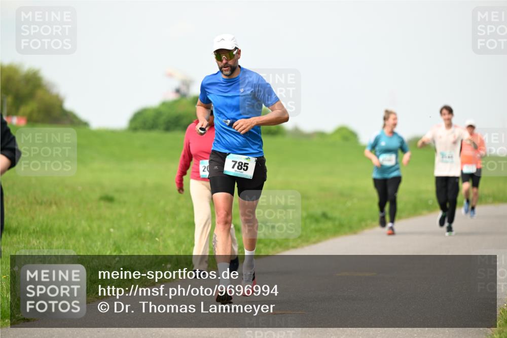 10.05.2026 - 8. Wedeler Halbmarathon Dr. Thomas Lammeyer http://msf.ph/oto/9696994 10.05.2026 11:27:32 Laufen 785 meine-sportfotos.de