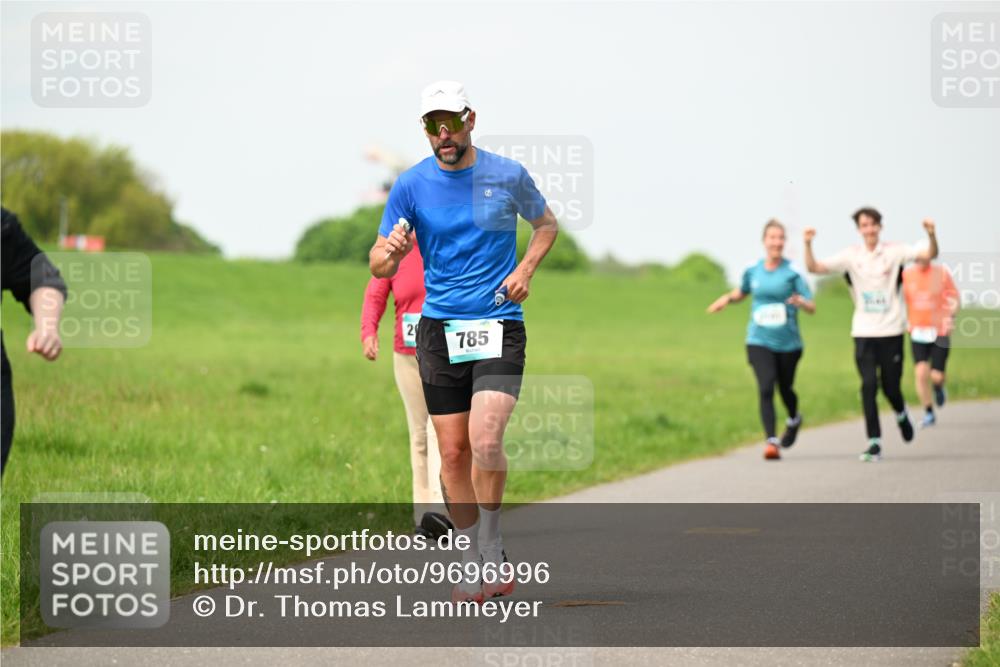 10.05.2026 - 8. Wedeler Halbmarathon Dr. Thomas Lammeyer http://msf.ph/oto/9696996 10.05.2026 11:27:32 Laufen 785 meine-sportfotos.de