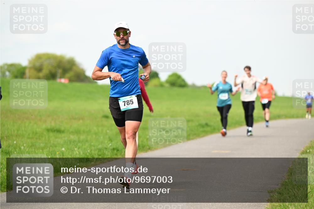 10.05.2026 - 8. Wedeler Halbmarathon Dr. Thomas Lammeyer http://msf.ph/oto/9697003 10.05.2026 11:27:33 Laufen 785 meine-sportfotos.de