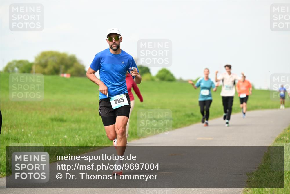 10.05.2026 - 8. Wedeler Halbmarathon Dr. Thomas Lammeyer http://msf.ph/oto/9697004 10.05.2026 11:27:33 Laufen 785 meine-sportfotos.de