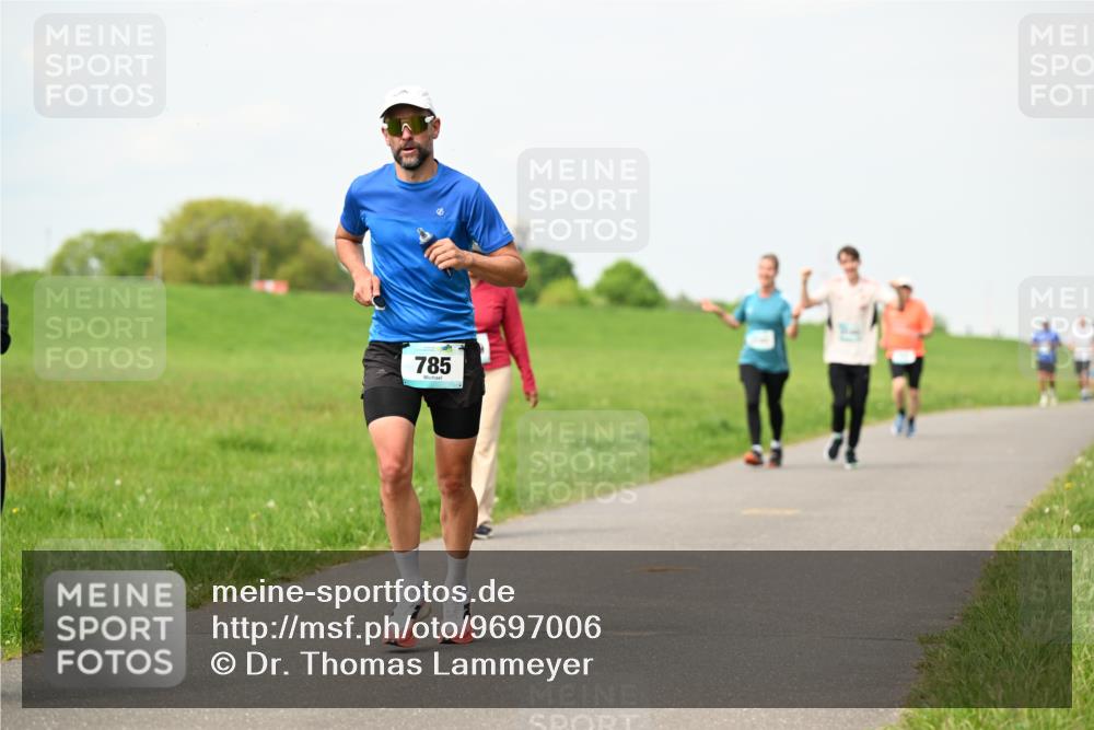 10.05.2026 - 8. Wedeler Halbmarathon Dr. Thomas Lammeyer http://msf.ph/oto/9697006 10.05.2026 11:27:33 Laufen 785 meine-sportfotos.de