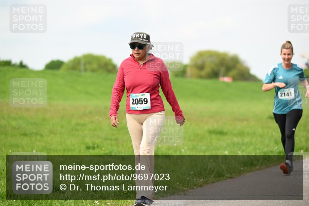 10.05.2026 - 8. Wedeler Halbmarathon Dr. Thomas Lammeyer http://msf.ph/oto/9697023 10.05.2026 11:27:38 Laufen 2059, 174, 2141 meine-sportfotos.de