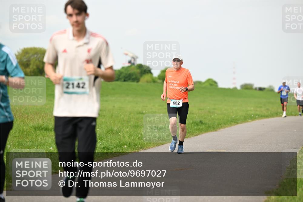 10.05.2026 - 8. Wedeler Halbmarathon Dr. Thomas Lammeyer http://msf.ph/oto/9697027 10.05.2026 11:27:40 Laufen 2142, 682 meine-sportfotos.de