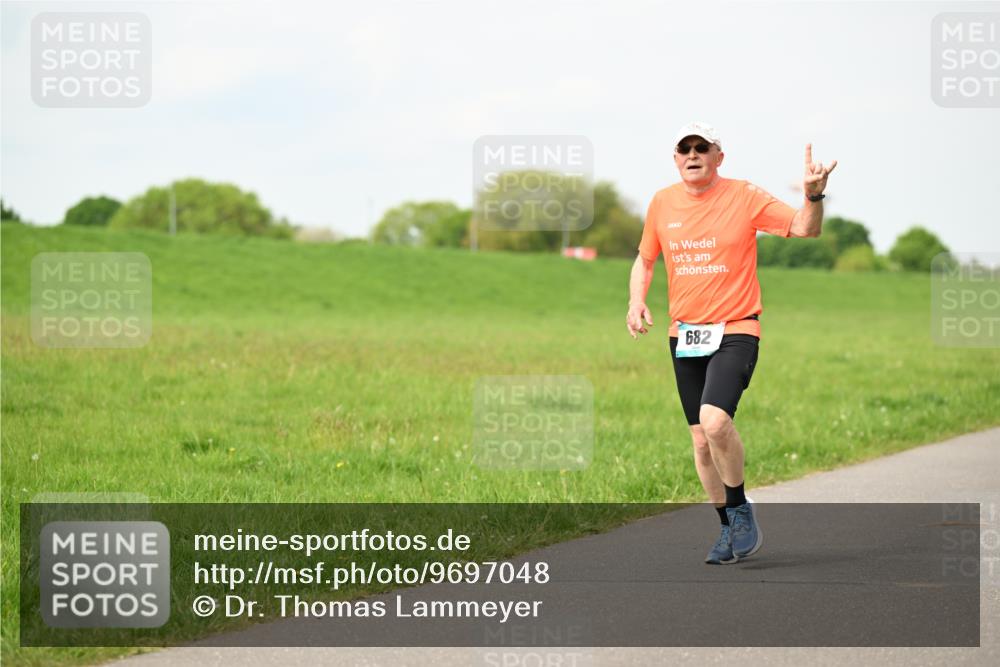 10.05.2026 - 8. Wedeler Halbmarathon Dr. Thomas Lammeyer http://msf.ph/oto/9697048 10.05.2026 11:27:42 Laufen 682 meine-sportfotos.de