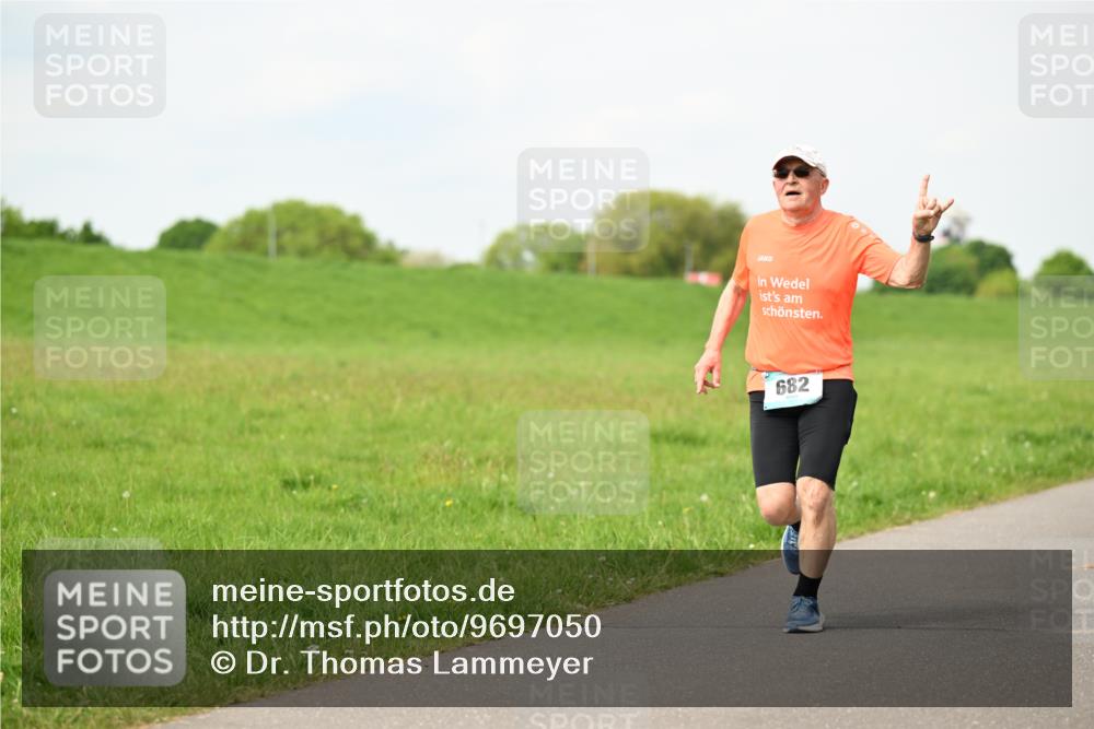 10.05.2026 - 8. Wedeler Halbmarathon Dr. Thomas Lammeyer http://msf.ph/oto/9697050 10.05.2026 11:27:43 Laufen 682 meine-sportfotos.de