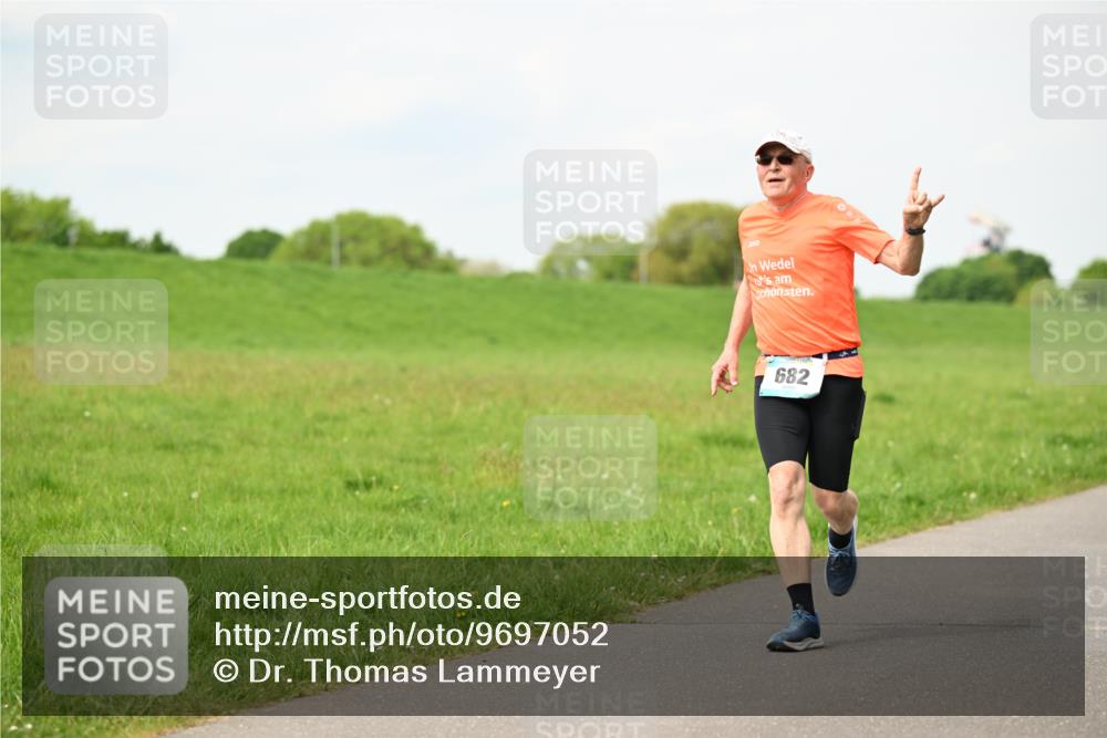 10.05.2026 - 8. Wedeler Halbmarathon Dr. Thomas Lammeyer http://msf.ph/oto/9697052 10.05.2026 11:27:43 Laufen 682 meine-sportfotos.de