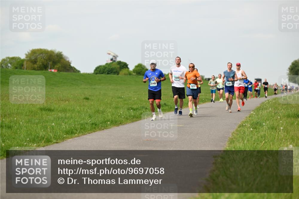 10.05.2026 - 8. Wedeler Halbmarathon Dr. Thomas Lammeyer http://msf.ph/oto/9697058 10.05.2026 11:27:54 Laufen 2145, 1046, 573, 599 meine-sportfotos.de