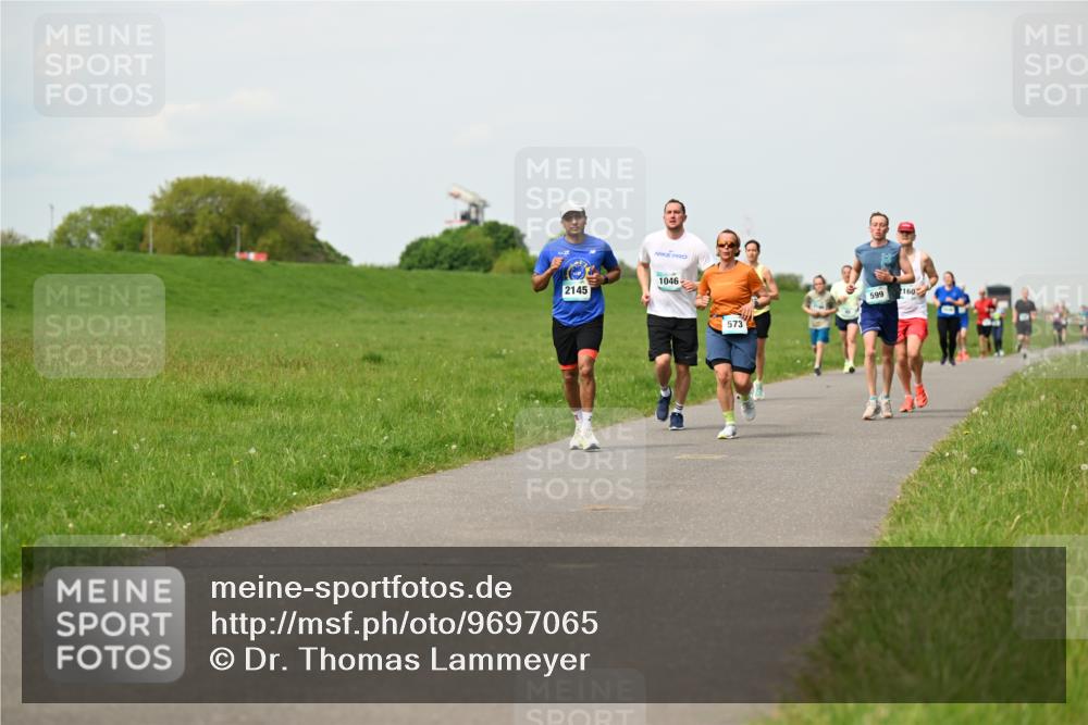 10.05.2026 - 8. Wedeler Halbmarathon Dr. Thomas Lammeyer http://msf.ph/oto/9697065 10.05.2026 11:27:54 Laufen 2145, 1046, 599, 160, 573 meine-sportfotos.de