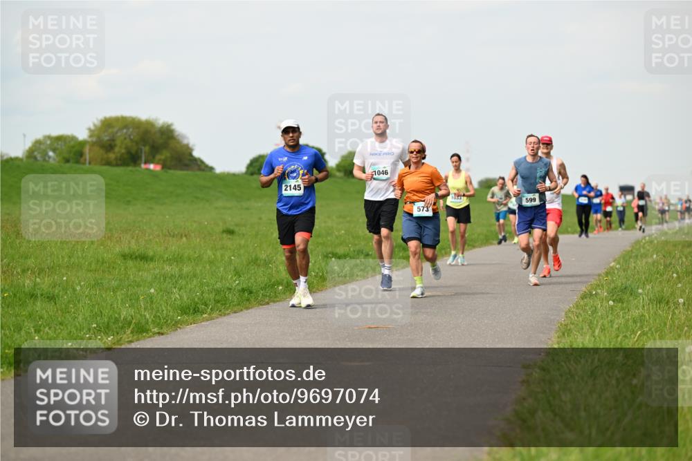 10.05.2026 - 8. Wedeler Halbmarathon Dr. Thomas Lammeyer http://msf.ph/oto/9697074 10.05.2026 11:27:56 Laufen 2145, 1046, 573, 599 meine-sportfotos.de