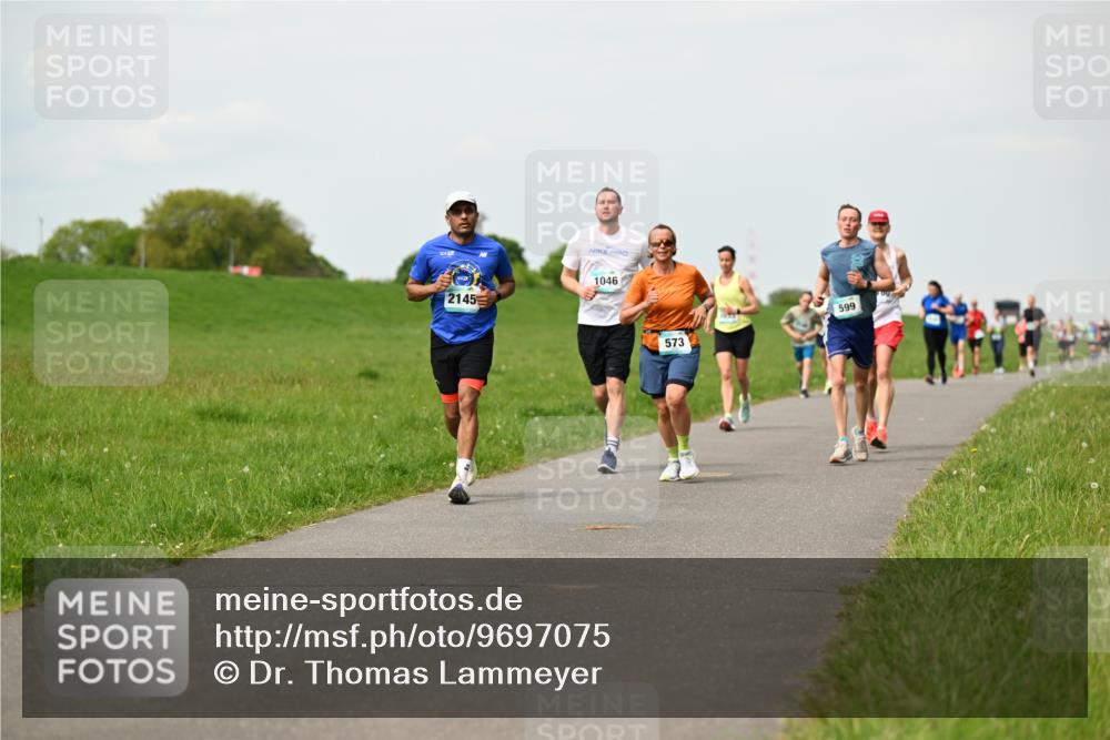 10.05.2026 - 8. Wedeler Halbmarathon Dr. Thomas Lammeyer http://msf.ph/oto/9697075 10.05.2026 11:27:56 Laufen 2145, 1046, 599, 573 meine-sportfotos.de