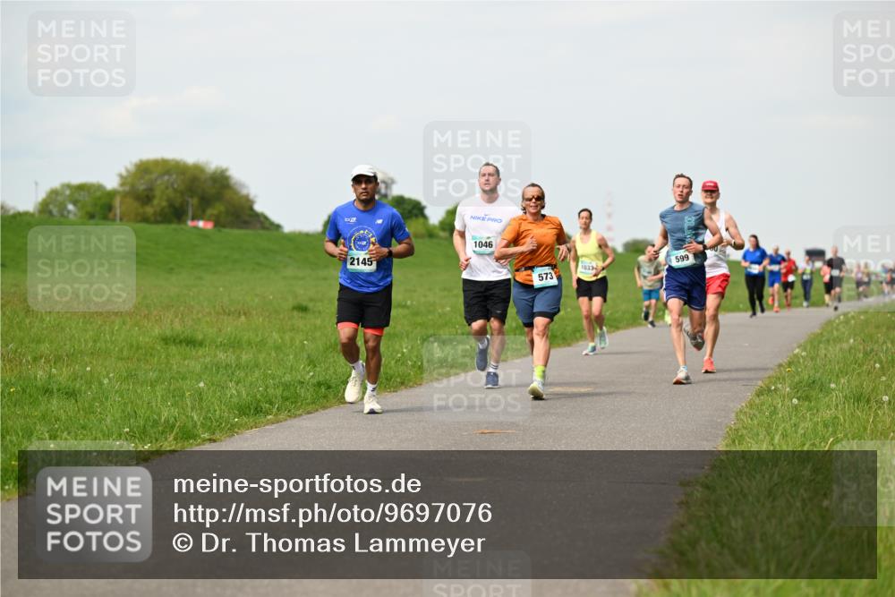 10.05.2026 - 8. Wedeler Halbmarathon Dr. Thomas Lammeyer http://msf.ph/oto/9697076 10.05.2026 11:27:56 Laufen 2145, 1046, 599, 1033, 573 meine-sportfotos.de