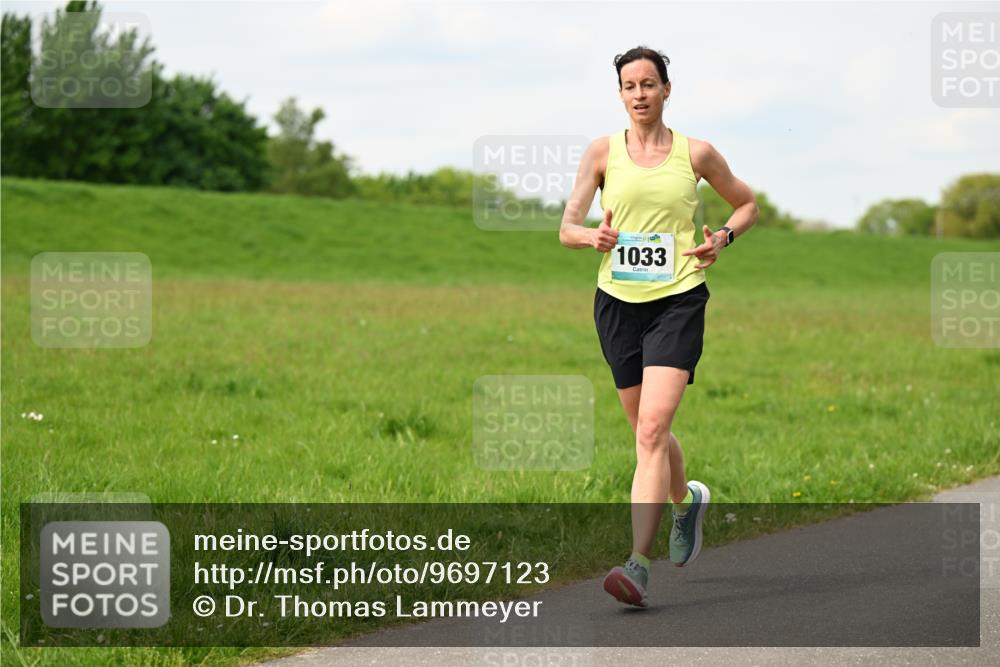 10.05.2026 - 8. Wedeler Halbmarathon Dr. Thomas Lammeyer http://msf.ph/oto/9697123 10.05.2026 11:28:04 Laufen 1033 meine-sportfotos.de