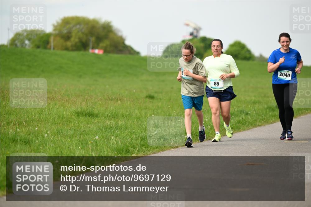 10.05.2026 - 8. Wedeler Halbmarathon Dr. Thomas Lammeyer http://msf.ph/oto/9697129 10.05.2026 11:28:07 Laufen 2040 meine-sportfotos.de