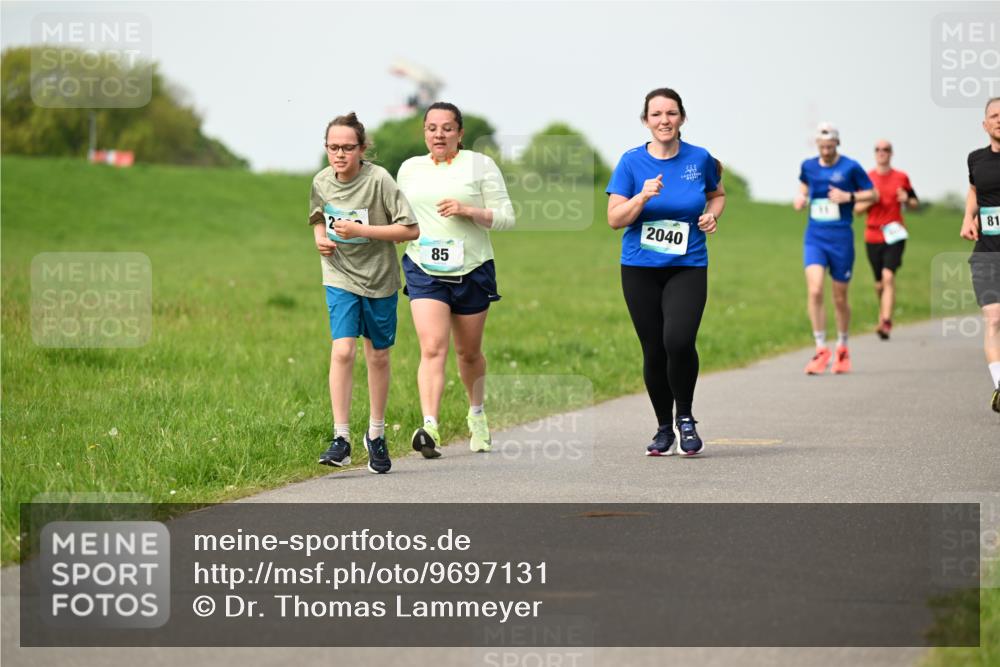 10.05.2026 - 8. Wedeler Halbmarathon Dr. Thomas Lammeyer http://msf.ph/oto/9697131 10.05.2026 11:28:07 Laufen 2040 meine-sportfotos.de